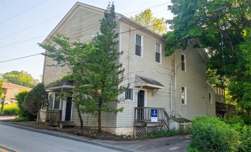 700 Bridge Street — photo 3