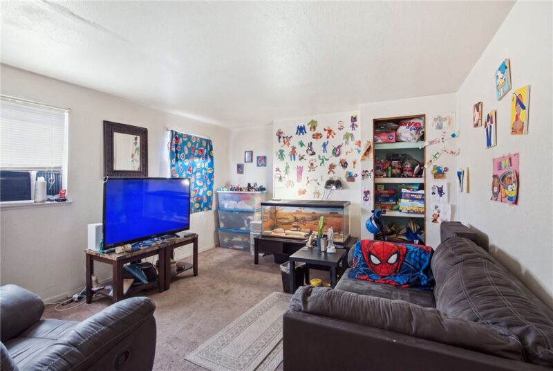 638 Airbrake Ave — photo 6
