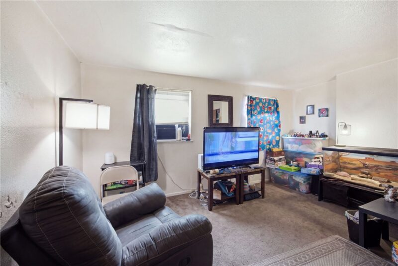 638 Airbrake Ave — photo 7