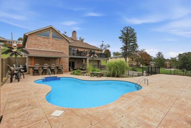 1411 John Dr — photo 4
