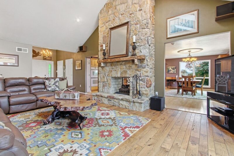 1411 John Dr — photo 7