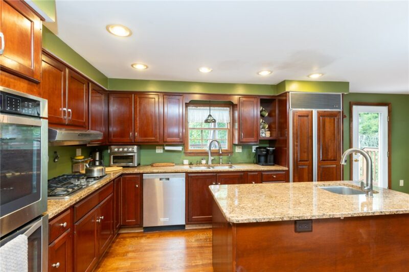 1286 Lakemont Dr — photo 2