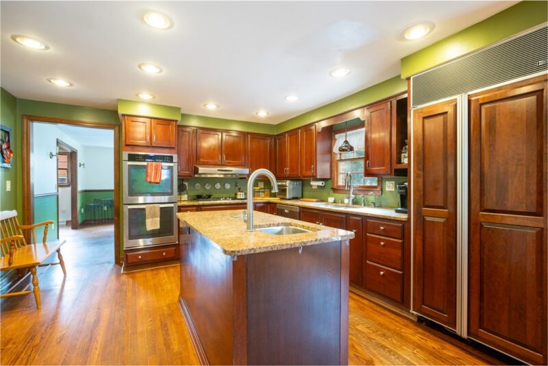 1286 Lakemont Dr — photo 4