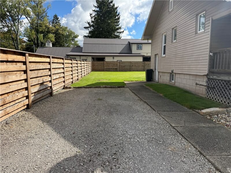 305 Meridian Rd — photo 4