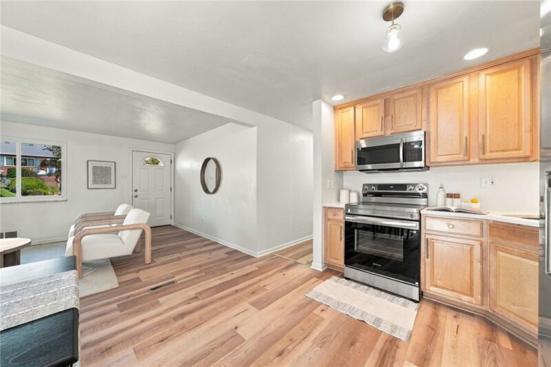 530 Niagara Dr — photo 6