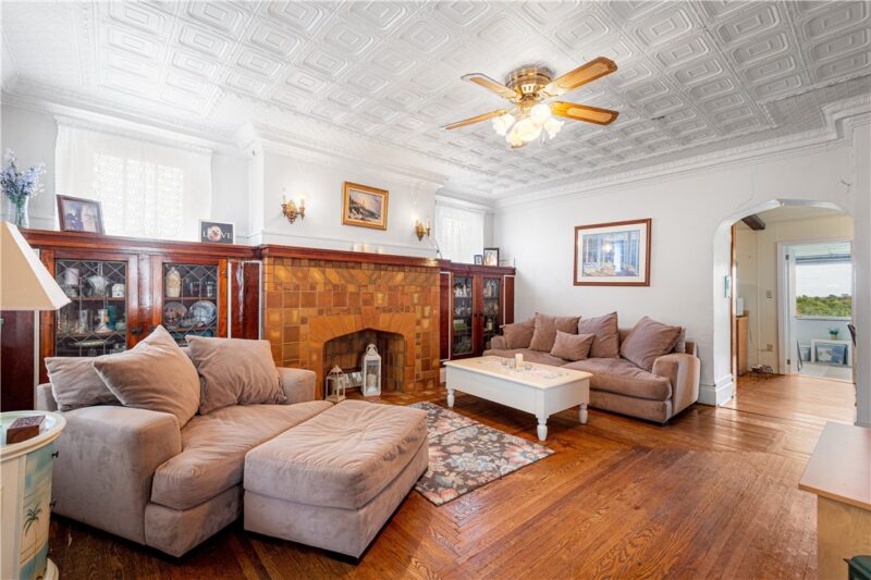 2189 E National Pike — photo 8
