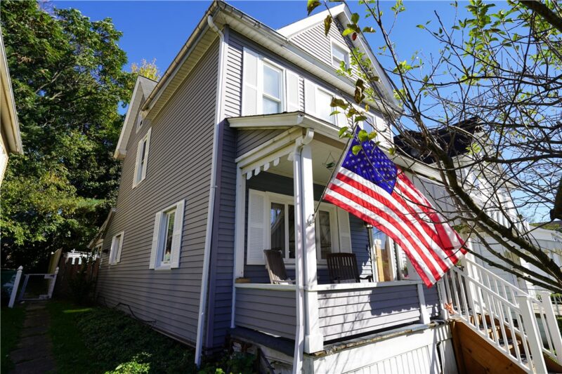 223 N Elm St — photo 3