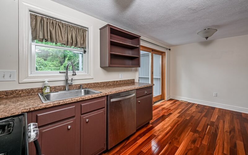 15 Avon DRIVE — photo 7