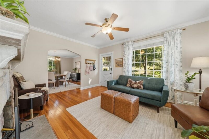 9735 Mccutcheon Ave — photo 3