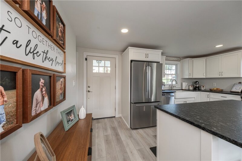51 Florence Dr — photo 3