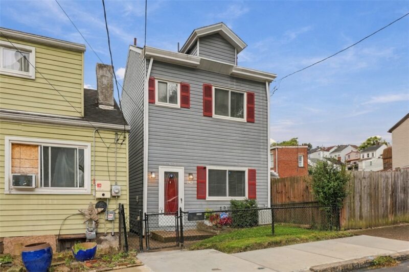 2432 Patterson Street — photo 2