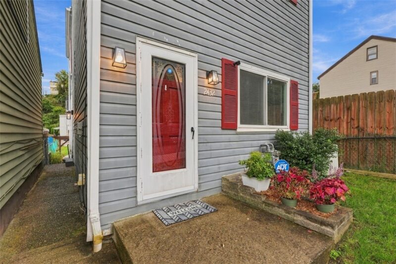 2432 Patterson Street — photo 5