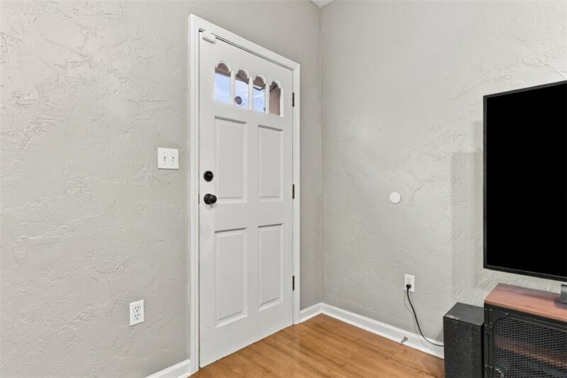 2432 Patterson Street — photo 6