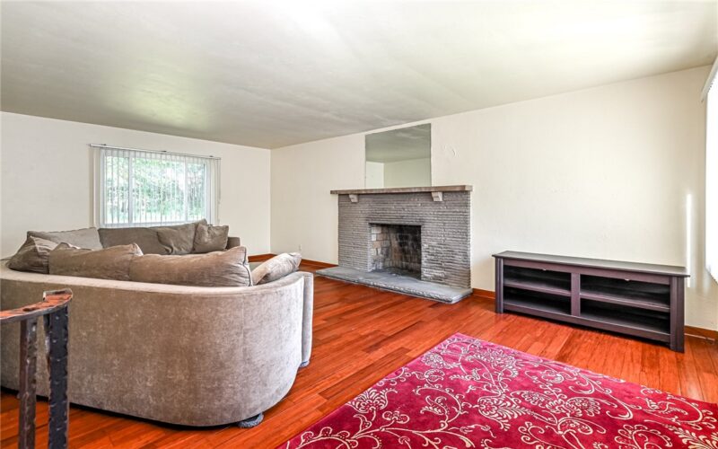 3545 Colby St — photo 2