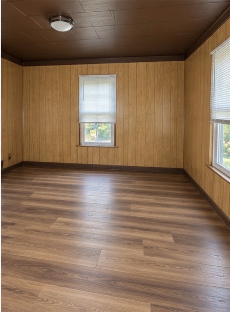835 Lathrop Street — photo 3