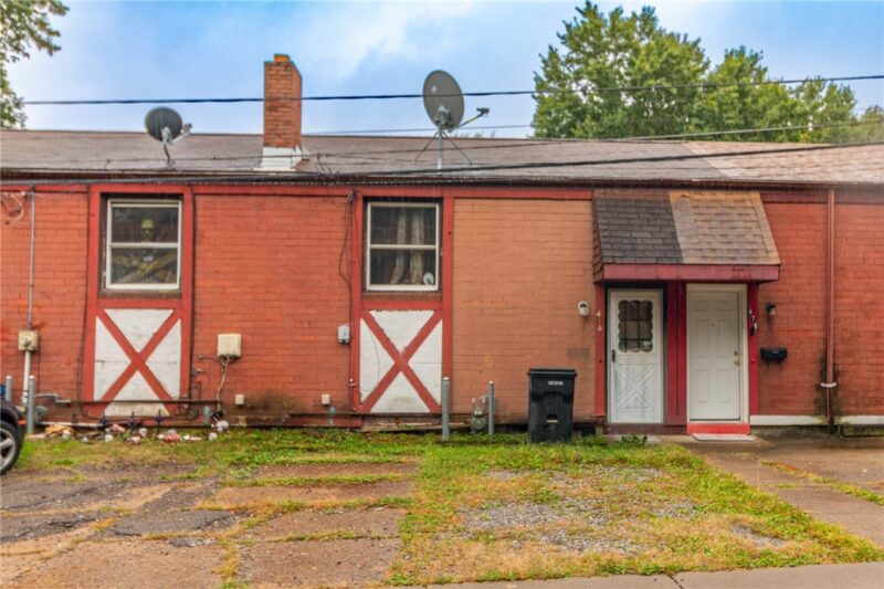 502-504 Cypress Dr — photo 6