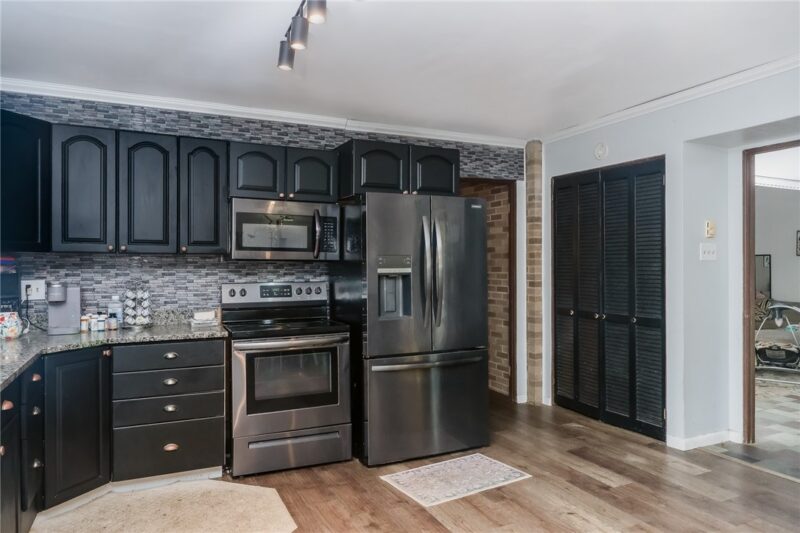 115 Hamilton St — photo 7