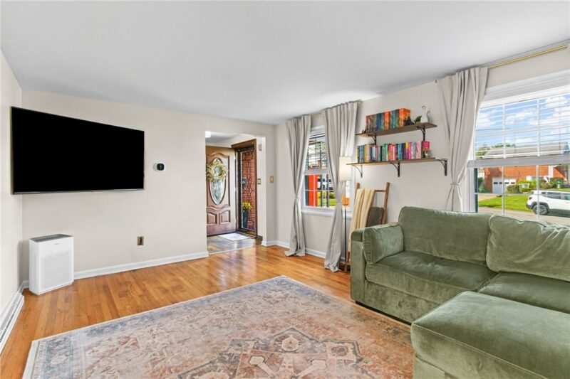 209 Elbrook Drive — photo 6
