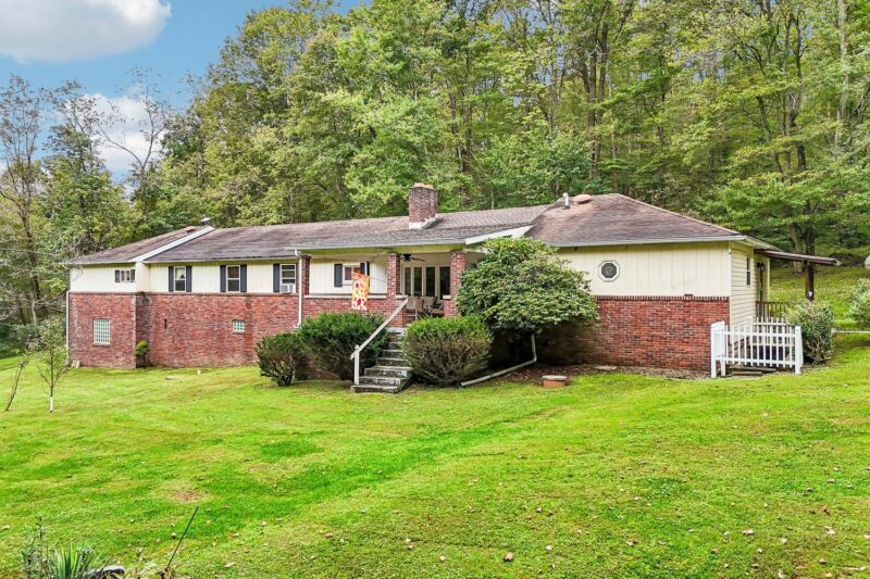 1164 Martin Rd — photo 4