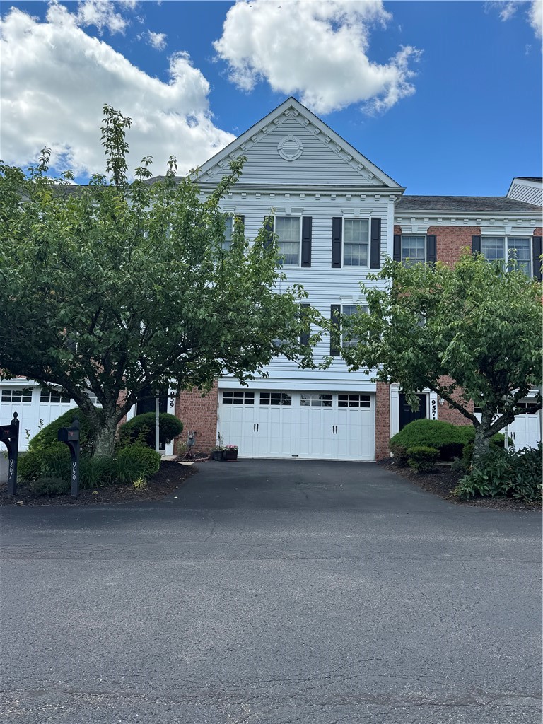 959 Montclair Dr