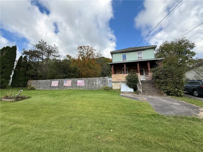 330 Park St. — photo 2