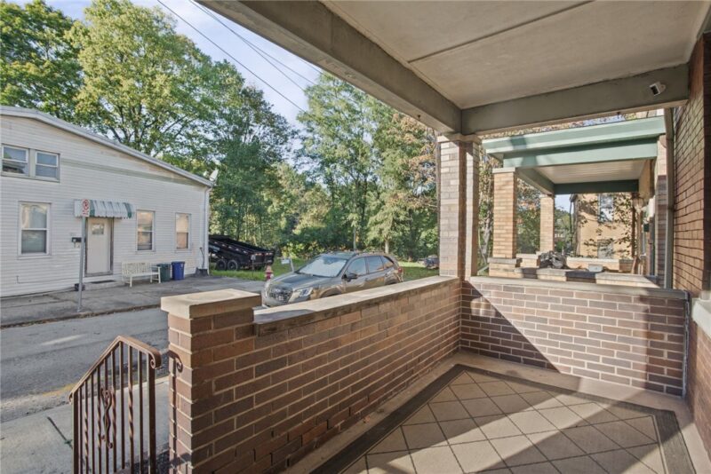 1813 Eberhardt St — photo 2