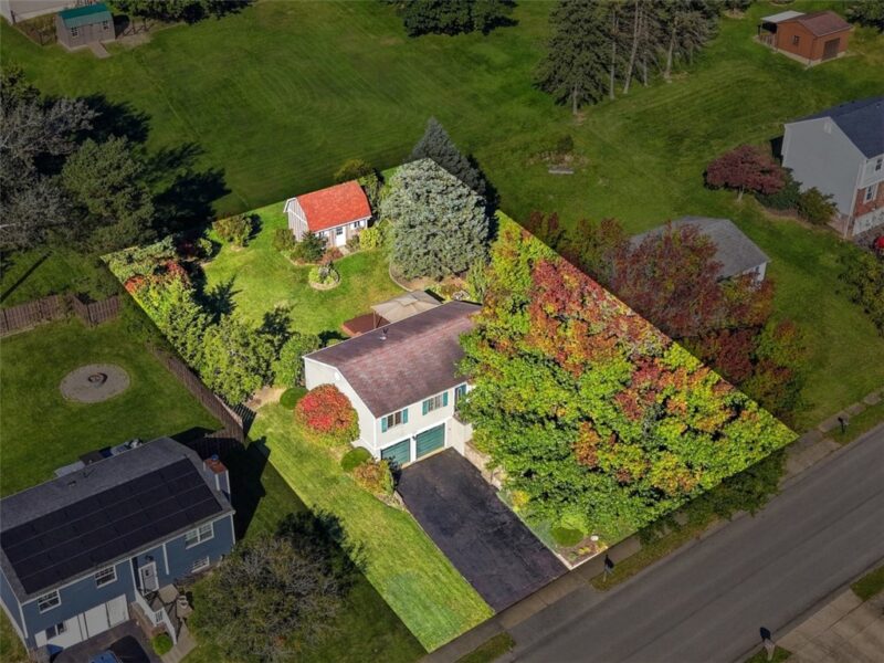 335 Sunridge Dr — photo 2