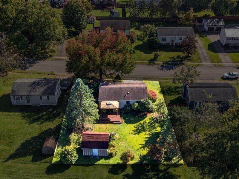 335 Sunridge Dr — photo 4