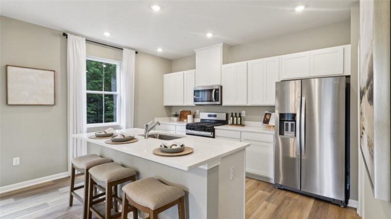 104 Laurel Hills Drive — photo 3
