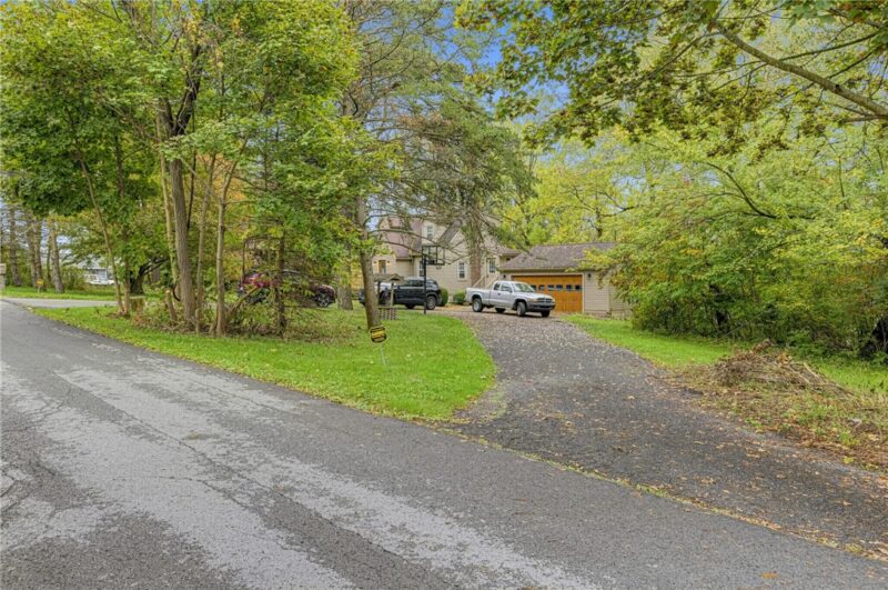 428 Lawnview Ave — photo 2