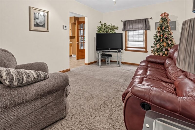 428 Lawnview Ave — photo 4