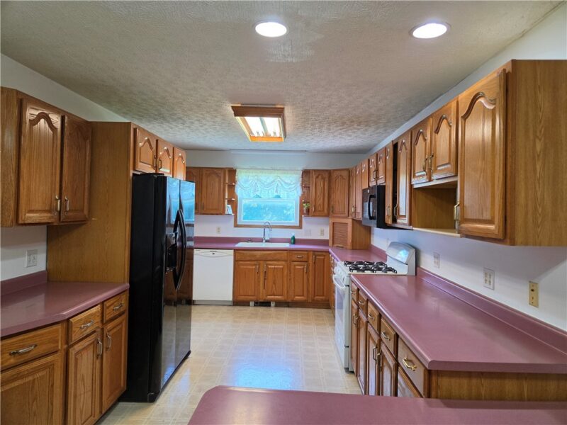 120 Grant Street — photo 3