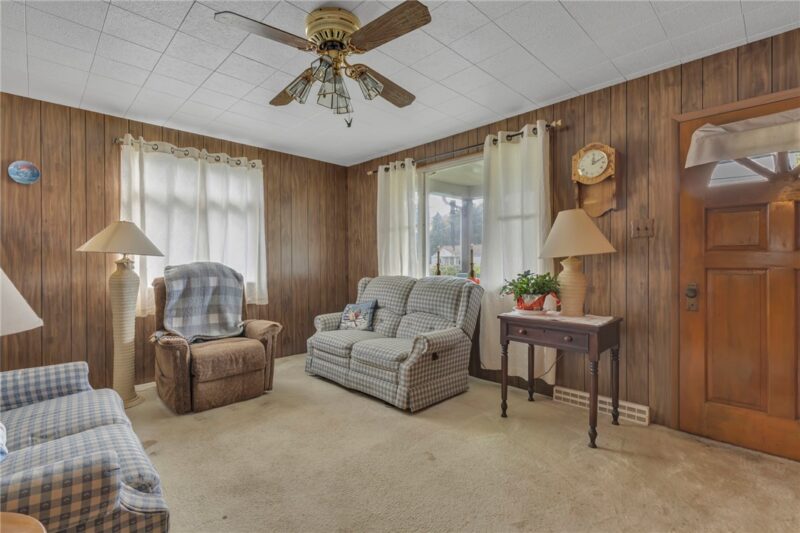 4490 Tuscarawas Rd. — photo 4