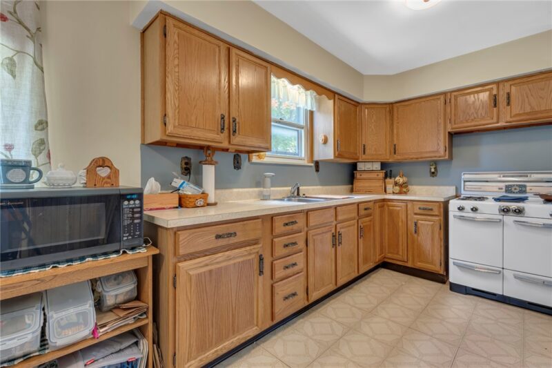 4490 Tuscarawas Rd. — photo 7