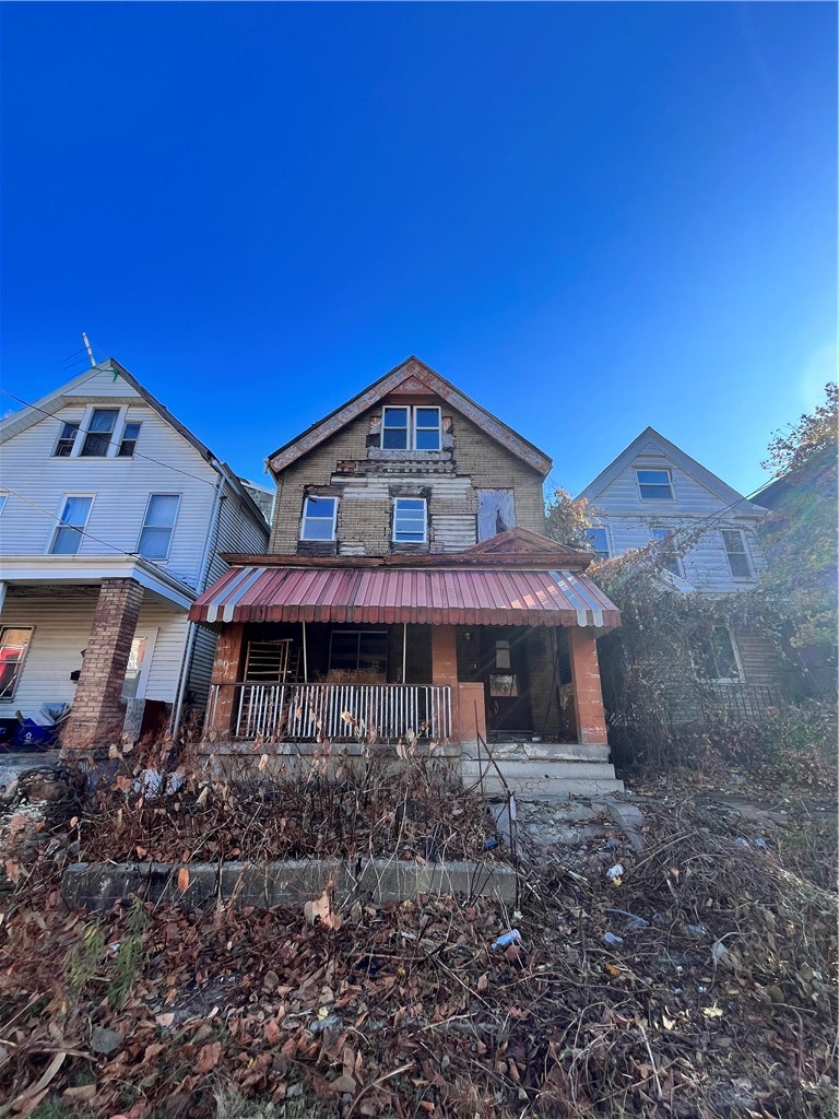 852 Inwood St — photo 1