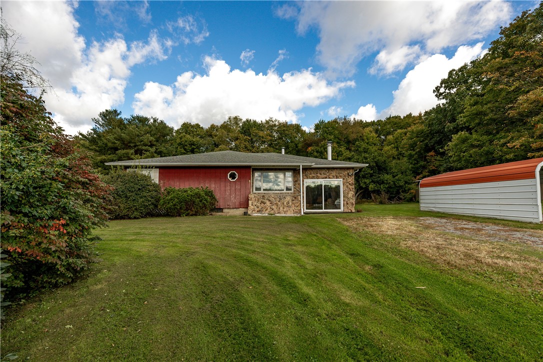 215 Lake Wilhelm Rd — photo 1