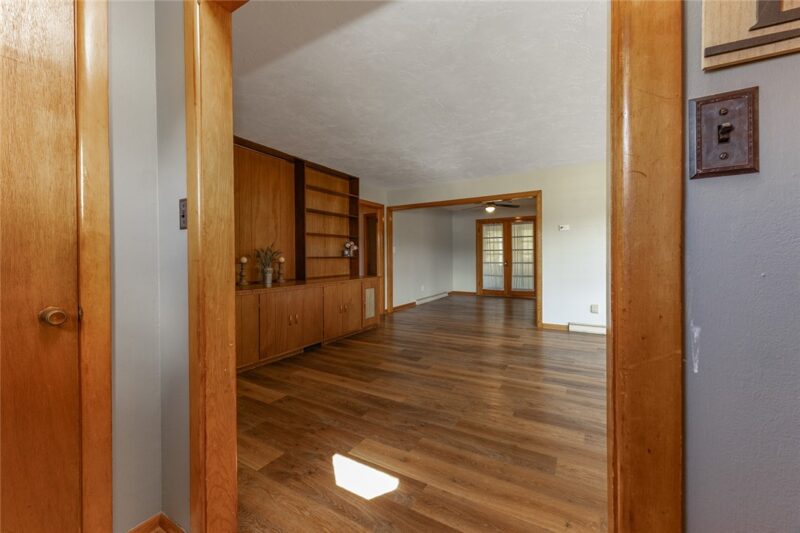 215 Lake Wilhelm Rd — photo 8