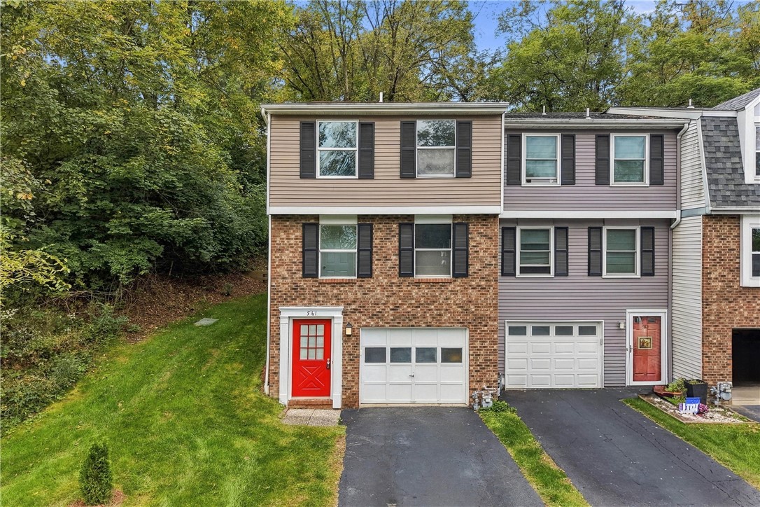 561 WINESAP DRIVE — photo 1