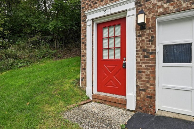 561 WINESAP DRIVE — photo 2