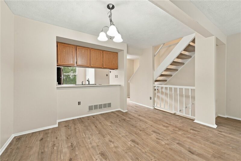 561 WINESAP DRIVE — photo 6