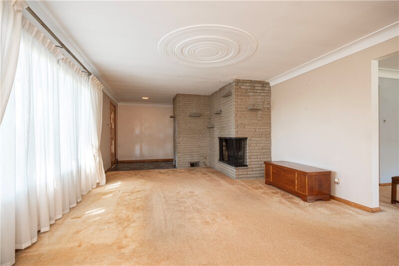 449 Colonial Dr — photo 6