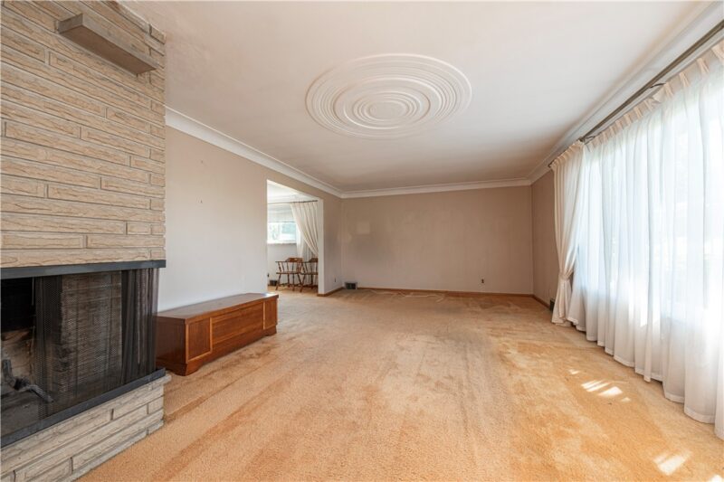 449 Colonial Dr — photo 7