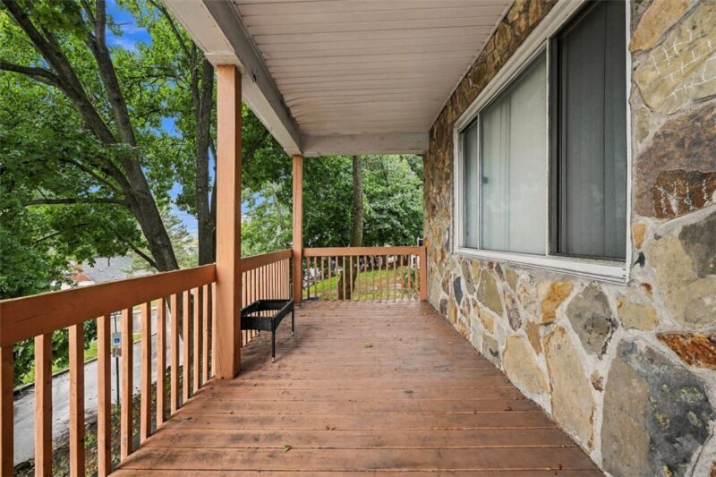 62 Grace St — photo 3