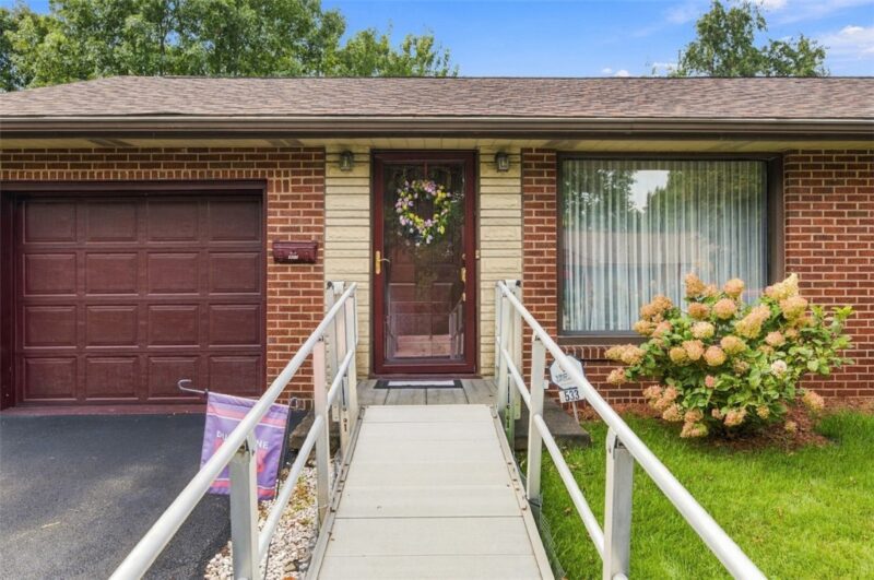 533 Longvue Drive — photo 2