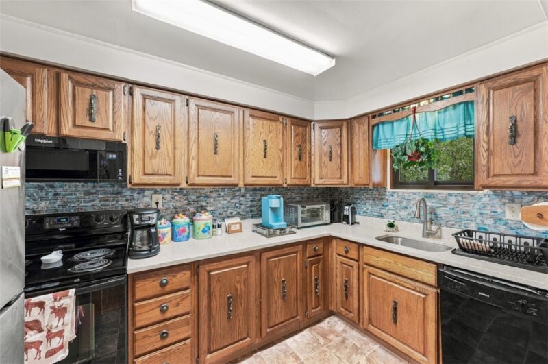 533 Longvue Drive — photo 5