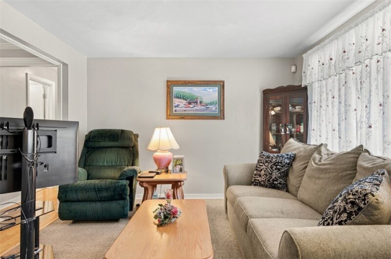 533 Longvue Drive — photo 7