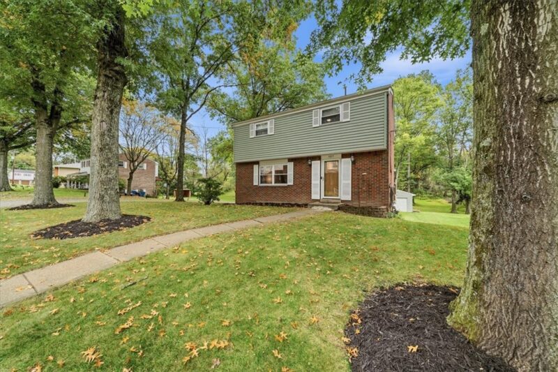 1015 Evergreen Dr — photo 2