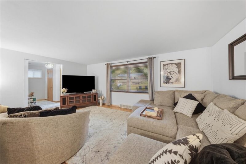 1015 Evergreen Dr — photo 7