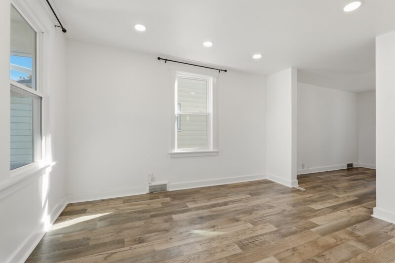 2435 Perry STREET — photo 7