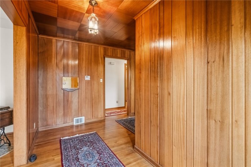 457 Longvue Dr — photo 5